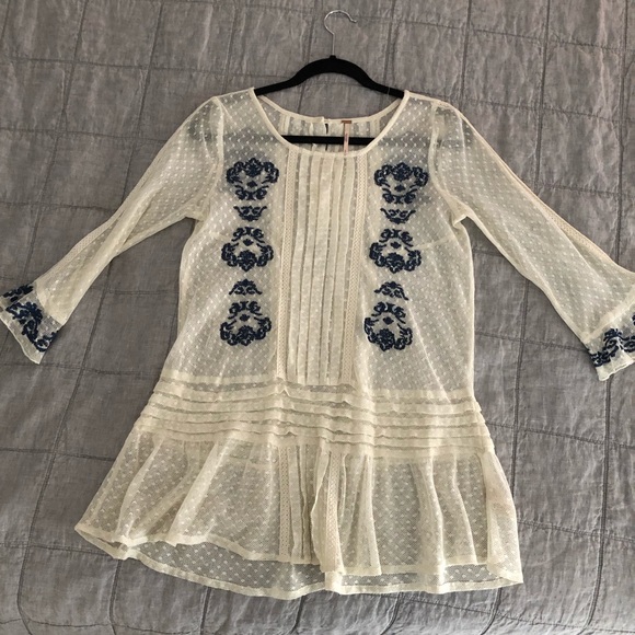 Embroidered lace tunic, in like-new condition! - Picture 3 of 5